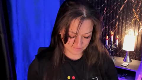 ... .     Angel     . ... online show from 10/29/25, 12:02