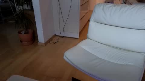 4rjun4 online show from 09/17/25, 07:21