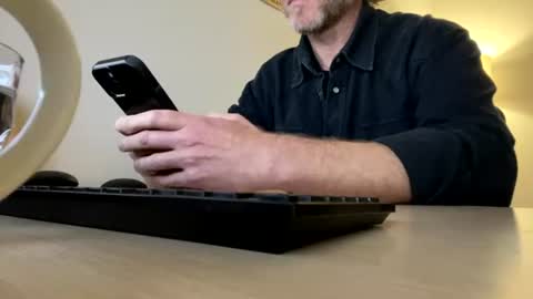 Snapshot of 555tony555 chatting on 07/05/26, 10:28 555tony555 online show from 07/05/26, 10:28