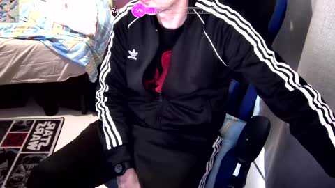 Snapshot of 55hotgboy chatting on 01/23/25, 10:43 Larese Carlo online show from 01/23/25, 10:43