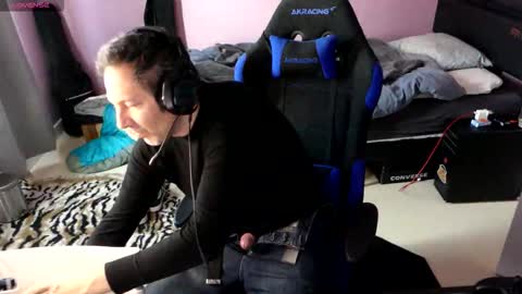 Snapshot of 55hotgboy chatting on 03/12/26, 11:27 Larese Carlo online show from 03/12/26, 11:27