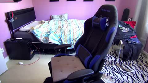 Snapshot of 55hotgboy chatting on 04/24/26, 09:45 Larese Carlo online show from 04/24/26, 09:45