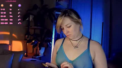 Snapshot of 5_in_one chatting on 11/06/25, 05:08 Sunshine online show from 11/06/25, 05:08