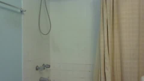 Snapshot of 5m0o74a55 chatting on 10/19/25, 03:12 5m0o74a55 online show from 10/19/25, 03:12