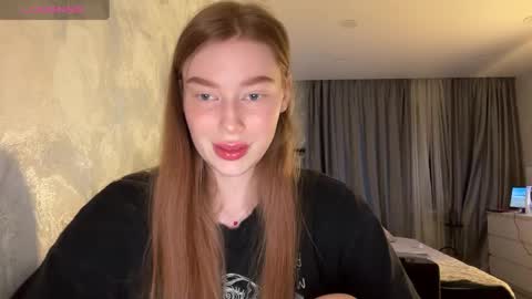 Snapshot of 5th_e1ement chatting on 11/21/25, 08:40 5th_e1ement online show from 11/21/25, 08:40