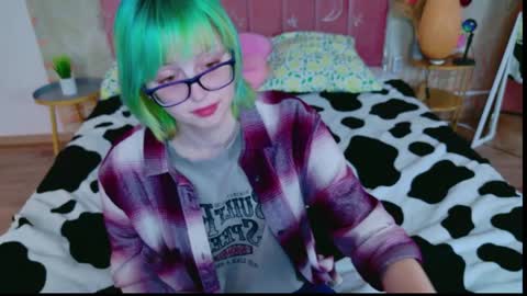 Snapshot of 666_marshmallow chatting on 04/17/26, 03:48 Marsi online show from 04/17/26, 03:48