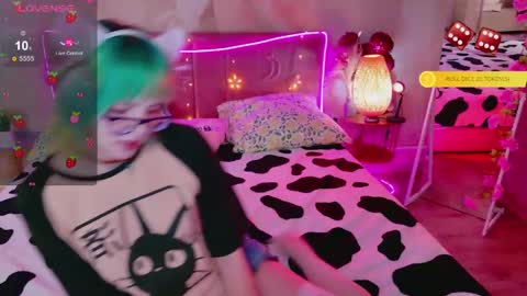 Snapshot of 666_marshmallow chatting on 04/24/26, 05:54 Marsi online show from 04/24/26, 05:54