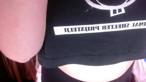 Snapshot of 666maskgirl chatting on 09/24/25, 05:27 SHANNON online show from 09/24/25, 05:27