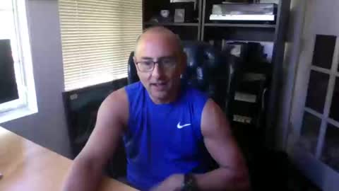 daddy vegas  for single women and couples here online show from 09/25/25, 08:45