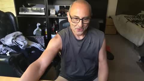 daddy vegas  for single women and couples here online show from 02/21/26, 08:32