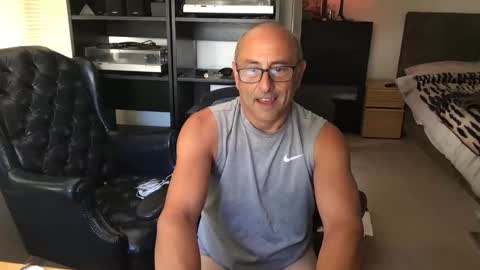 daddy vegas  for single women and couples here online show from 03/17/26, 06:55