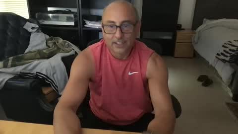 daddy vegas  for single women and couples here online show from 03/29/26, 10:54