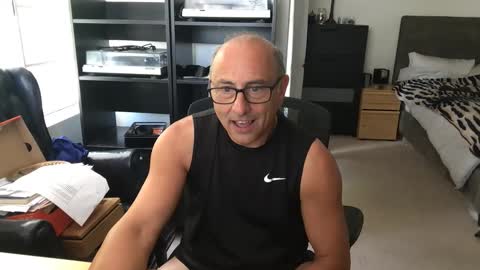 daddy vegas  for single women and couples here online show from 04/08/26, 07:25