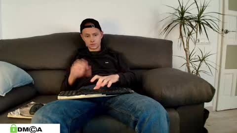 Snapshot of 696frank chatting on 03/10/25, 09:32 chico online show from 03/10/25, 09:32