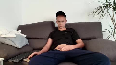 Snapshot of 696frank chatting on 11/09/25, 03:21 chico online show from 11/09/25, 03:21