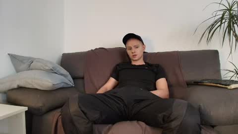 Snapshot of 696frank chatting on 04/27/26, 09:18 chico online show from 04/27/26, 09:18