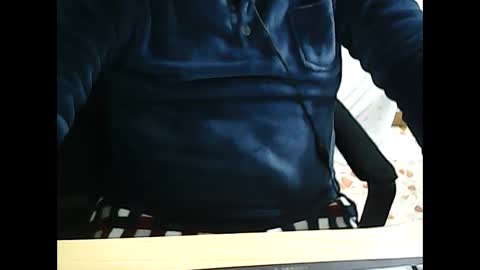 Snapshot of 69desamor chatting on 12/15/24, 07:35 69desamor online show from 12/15/24, 07:35