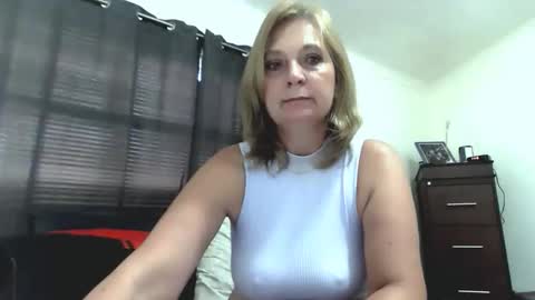 Snapshot of 69naughtyempress69 chatting on 03/26/26, 07:47 69naughtyempress69 online show from 03/26/26, 07:47