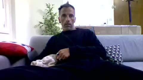 Num online show from 10/18/25, 08:37