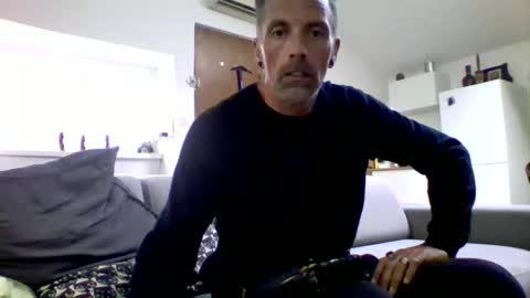 Num online show from 10/19/25, 07:42