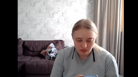 Snapshot of 69riley_reid69 chatting on 03/17/26, 06:17 69Riley Reid69 online show from 03/17/26, 06:17