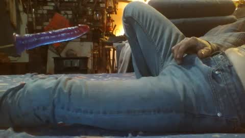 Snapshot of 69sextoyboy69 chatting on 12/27/24, 07:08 69sextoyboy69 online show from 12/27/24, 07:08