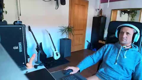 Snapshot of 6fun_cam chatting on 11/14/25, 08:46 Noha online show from 11/14/25, 08:46