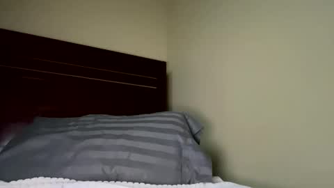 6incher LB online show from 11/19/25, 06:46