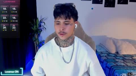 Snapshot of 777_stefantransmen chatting on 11/29/25, 09:18 Stefan online show from 11/29/25, 09:18