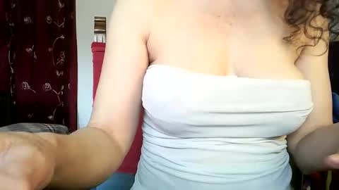 Lilu online show from 03/12/25, 09:55