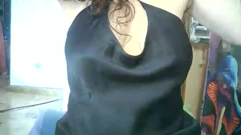 Lilu online show from 09/18/25, 10:06