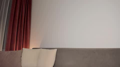 Anna online show from 11/10/25, 07:35