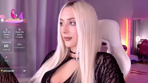 Snapshot of 7loren_wood7 chatting on 04/15/26, 02:46 Loren Wood online show from 04/15/26, 02:46