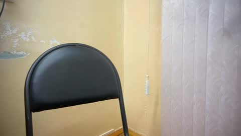 Snapshot of 7znkbob chatting on 02/04/25, 08:49 bob big head online show from 02/04/25, 08:49