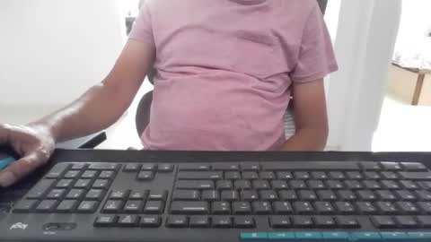 Snapshot of 8050pg chatting on 04/08/26, 10:15 MROSE7080 online show from 04/08/26, 10:15