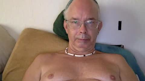 Snapshot of 808dred chatting on 07/11/26, 04:15 808dred online show from 07/11/26, 04:15