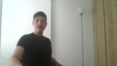 Snapshot of 82tomas chatting on 04/21/26, 04:01 82tomas online show from 04/21/26, 04:01