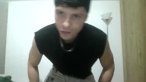 Snapshot of 82tomas chatting on 04/29/26, 01:21 82tomas online show from 04/29/26, 01:21