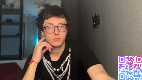 Phillip online show from 11/24/25, 04:01