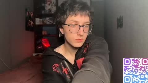 Phillip online show from 12/17/25, 05:41