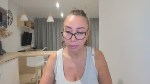 8ciara online show from 11/25/25, 07:52