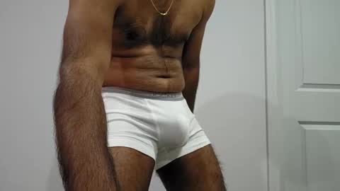 Snapshot of 8inch_desi chatting on 03/13/26, 02:18 8inch_desi online show from 03/13/26, 02:18