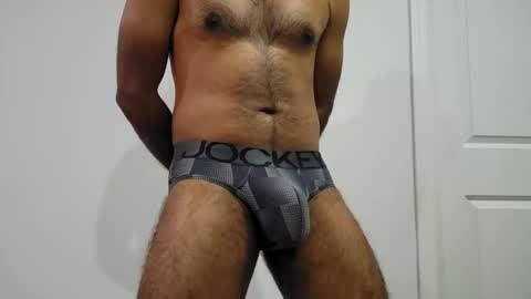 Snapshot of 8inch_desi chatting on 03/31/26, 12:23 8inch_desi online show from 03/31/26, 12:23