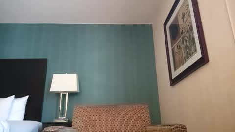 Snapshot of 8inch_desi chatting on 04/06/26, 03:02 8inch_desi online show from 04/06/26, 03:02