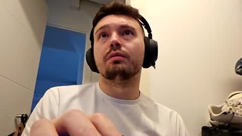 8inchdude93 online show from 10/07/25, 08:33