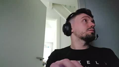 Snapshot of 8inchdude93 chatting on 03/16/26, 10:41 8inchdude93 online show from 03/16/26, 10:41