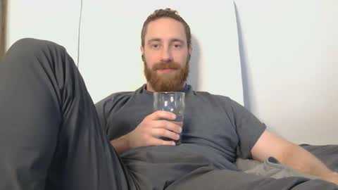 8InchesAndSomeHoles online show from 01/15/26, 07:17