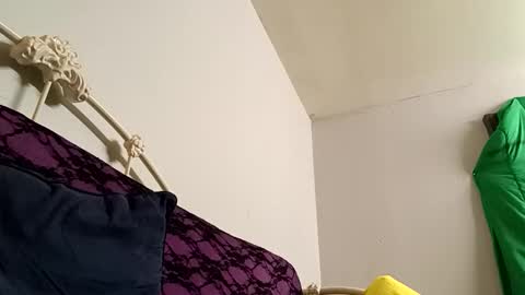 8intenn online show from 02/25/26, 12:59