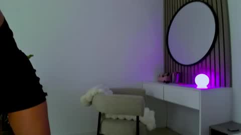 8selene online show from 05/20/26, 10:54