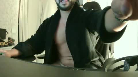 Snapshot of 90zero chatting on 04/10/26, 11:31 Arturo online show from 04/10/26, 11:31